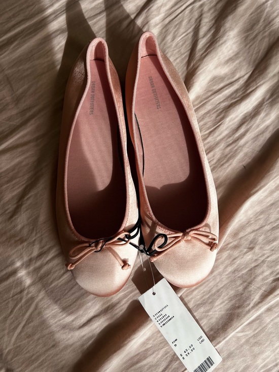 Urban Outfitters Shoes - Urban Outfitters Blush Pink Ballet Flats with Bow